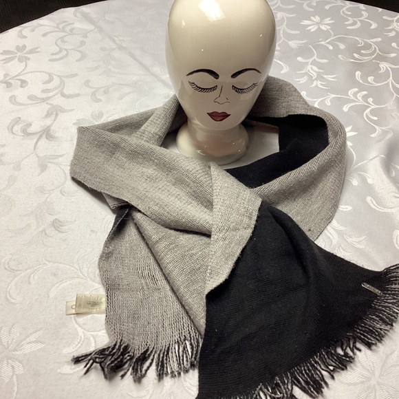Calvin Klein UNISEX SCARF GRAY N BLACK - Picture 5 of 5